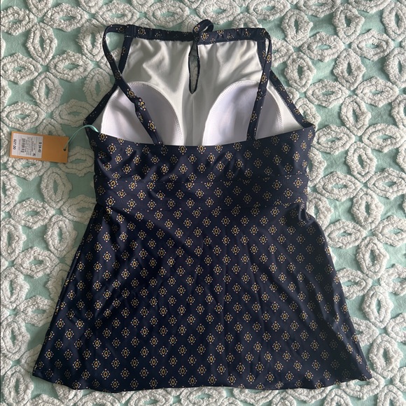 Keyhole tankini NEW with tags! - Picture 4 of 8